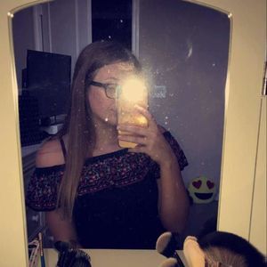 Meet your Posher, Caroline